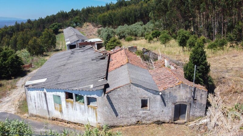 House in Alcobertas - view 1