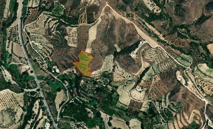 House in Giolou - view 1