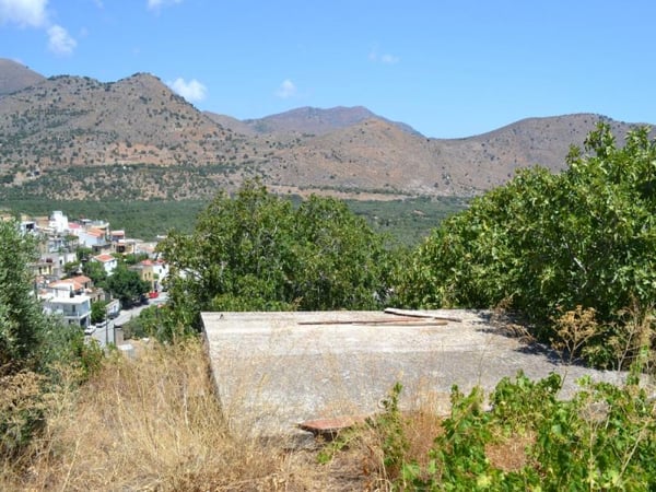 House in Choumeriakos - view 1