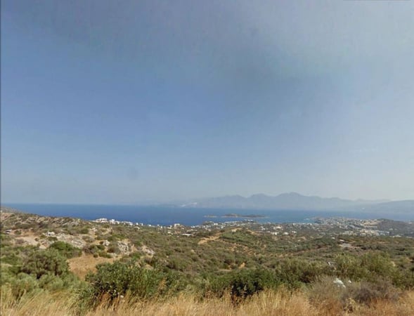 House in Agios Nikolaos - view 1