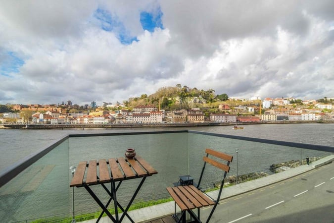 House in Vila Nova de Gaia - view 1