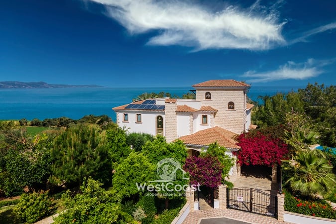 House in Argaka - view 1