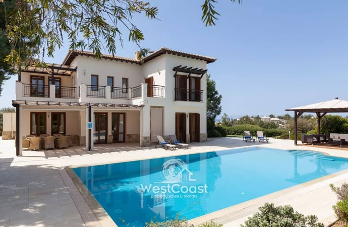 House in Kouklia - view 1