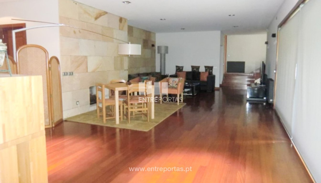 House in Carreco - Image 3