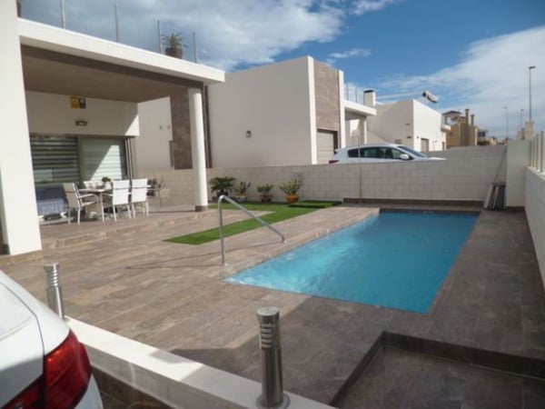 Villa in Playa Flamenca - view 1