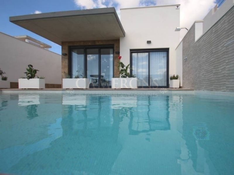 Villa in Alicante - Image 2