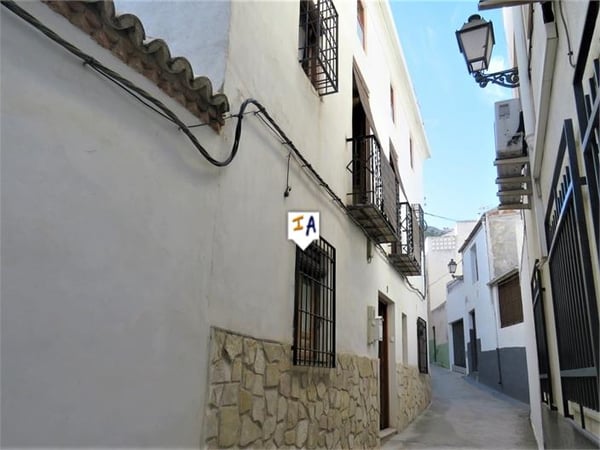 House in La Guardia de Jaen - view 1