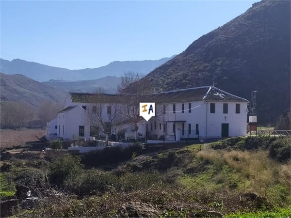 Farm, Ranch or Equestrian in Antequera - view 1