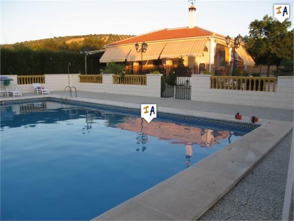 Chalet in Lucena - view 1