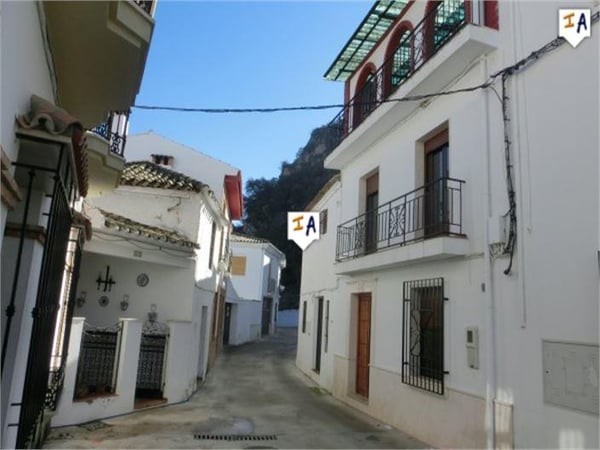 House in Almedinilla - view 1