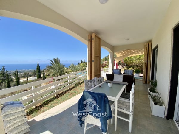 House in Tala - view 1