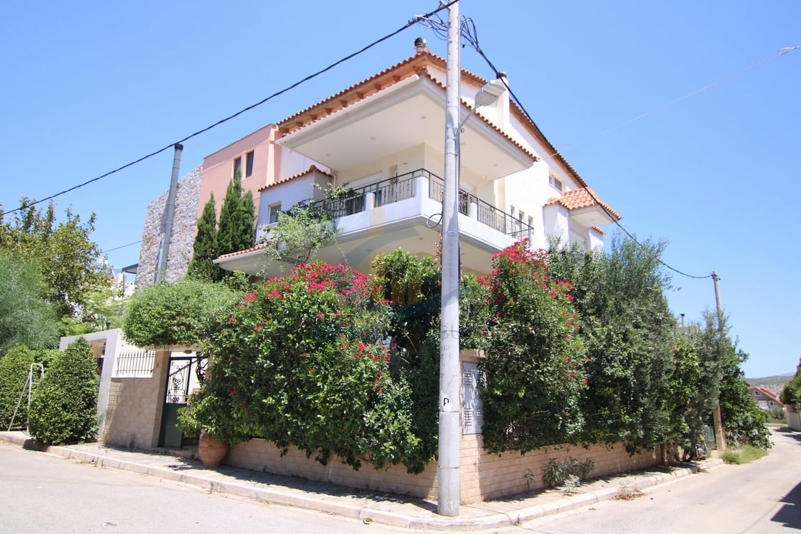 Apartment in Lathouriza