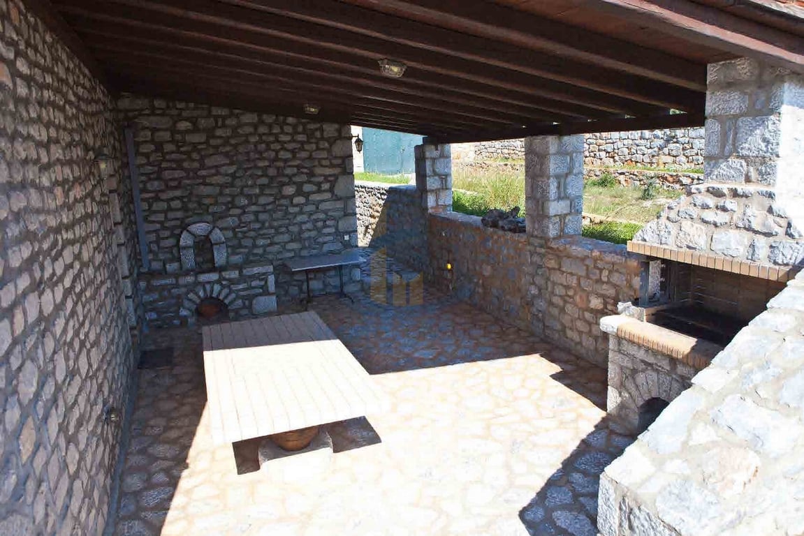 House in Oitylo - Image 2