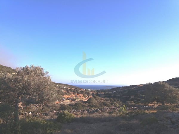 Land in Kamari - view 1