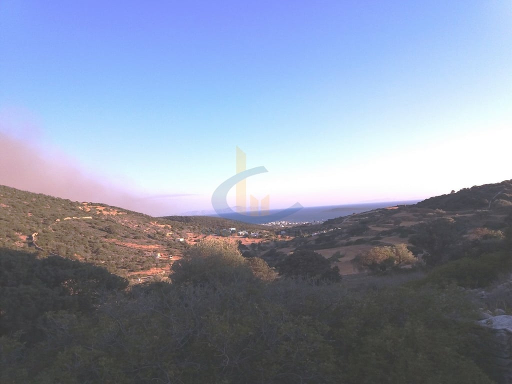 Land in Perifereiaki Enotita Parou - Image 2