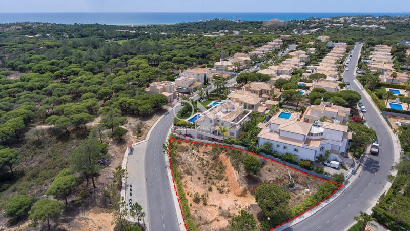 Land in Almancil - view 1