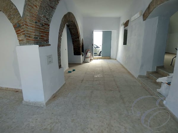 Villa in Arenas - view 1