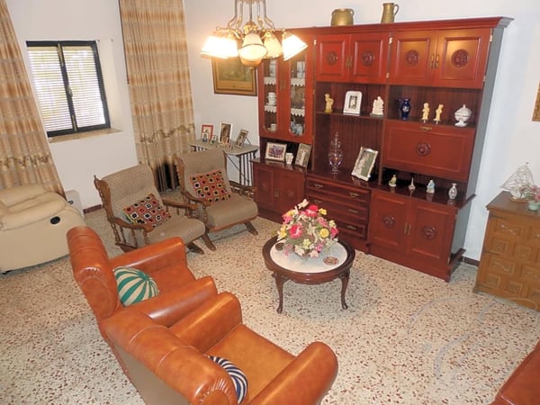 Villa in Canillas de Aceituno - view 1