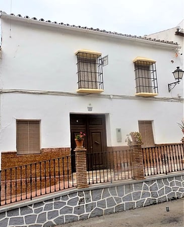 House in Riogordo - view 1