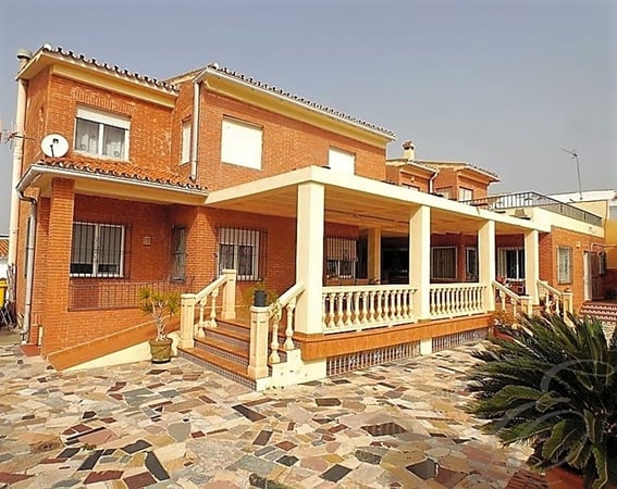 Villa in Torre del Mar - view 1