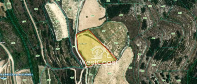 House in Kathikas - view 1