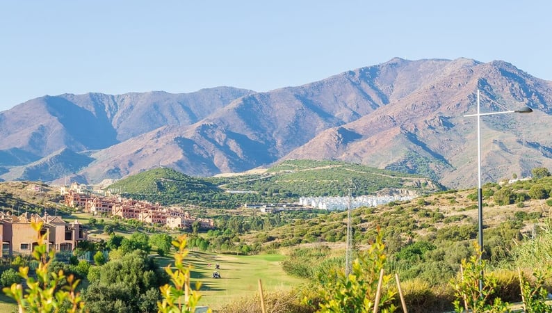 Apartment in Estepona - view 1