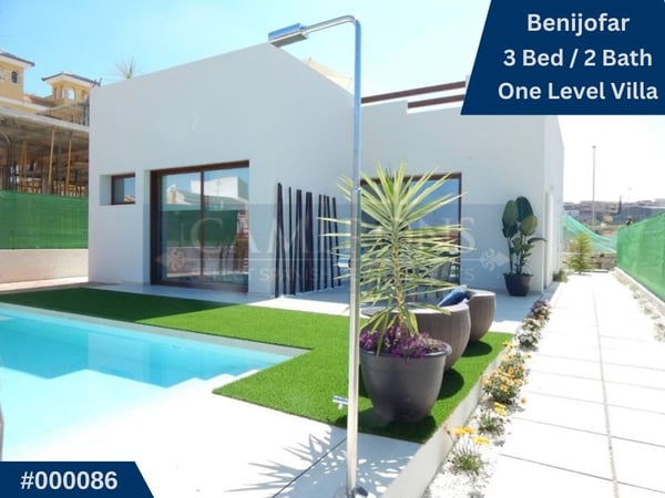 House in Alicante - view 1