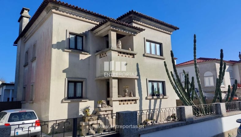 House in Meadela - view 1