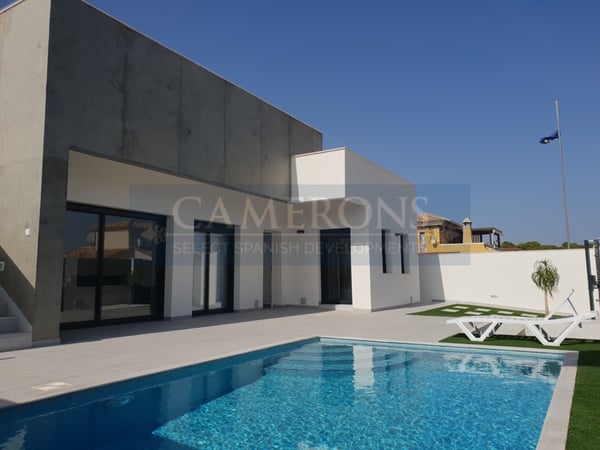 House in Alicante - view 1
