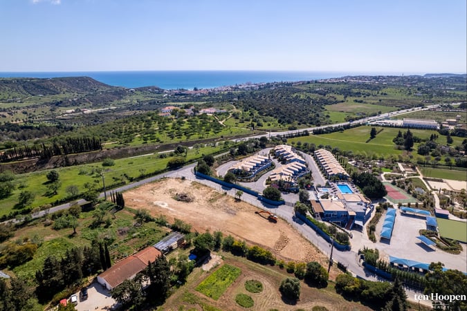 Land in Calicos - view 1