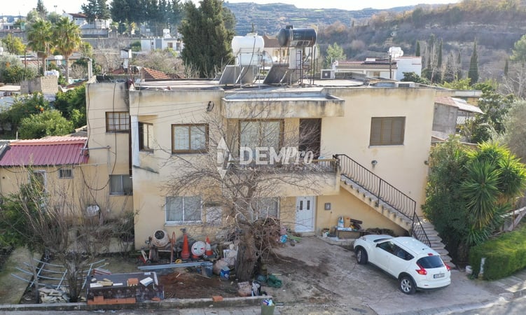 Villa in Stroumpi - view 1