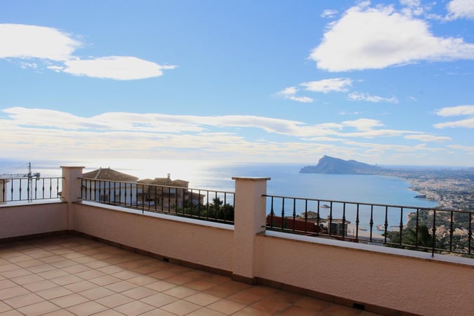 Villa in Altea la Vella - view 1
