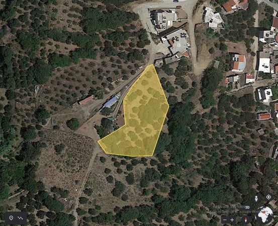 House in Neapoli - view 1