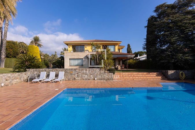 House in Calella de Palafrugell - view 1