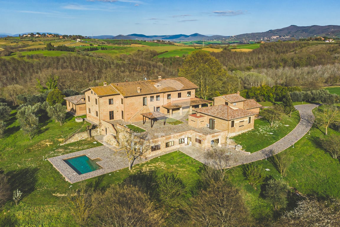 House in Castiglione del Lago - Image 2