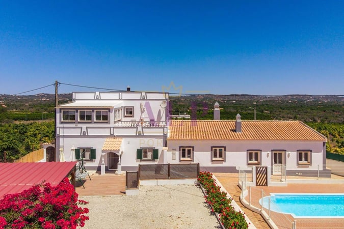 Villa in Algoz - view 1