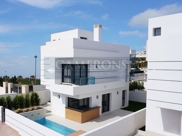 Villa in Alicante - view 1