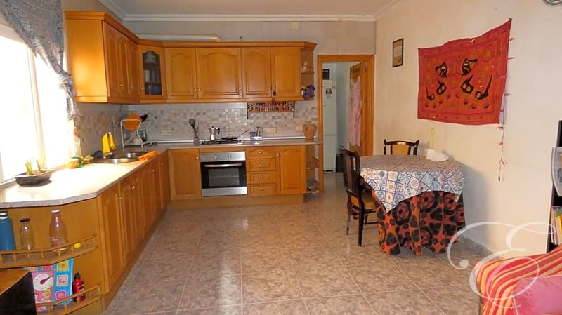 Villa in Granada - view 1