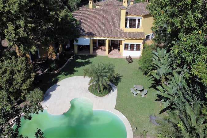 House in Estepona - view 1