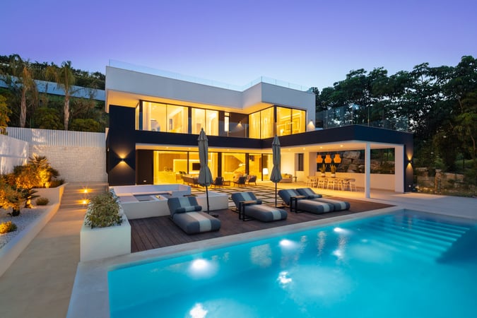 Villa in Nueva Andalucia - view 1