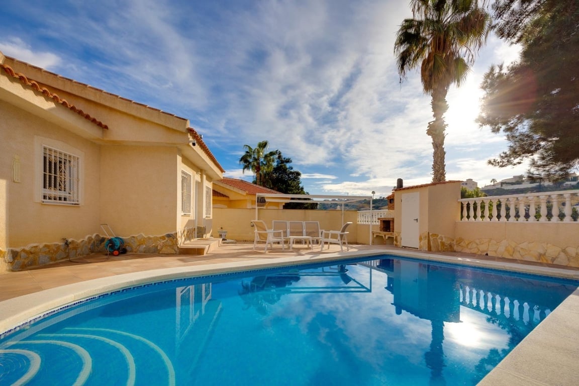 Villa in Ciudad Quesada - Image 2