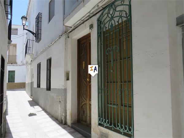 House in Alcaudete de la Jaya - view 1