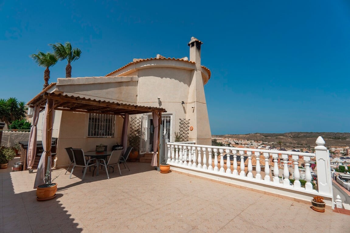 Villa in Ciudad Quesada - Image 2