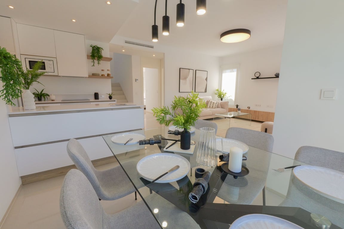 House in Los Alcazares - Image 3