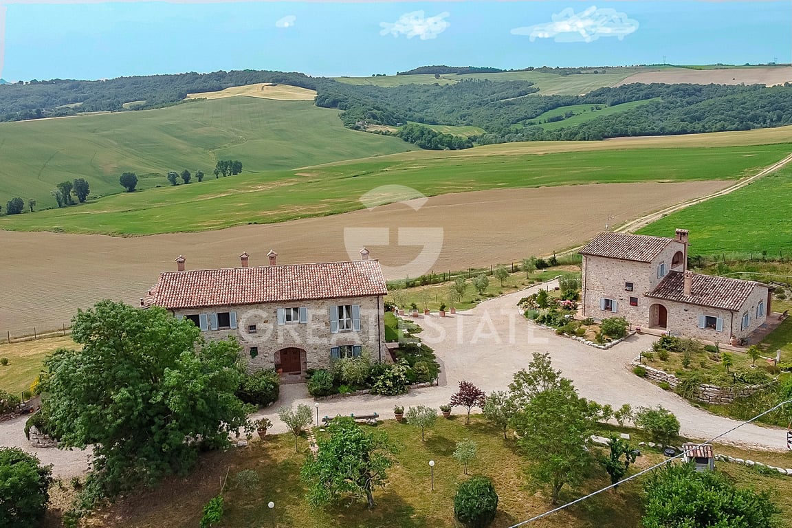 House in Todi - Image 3