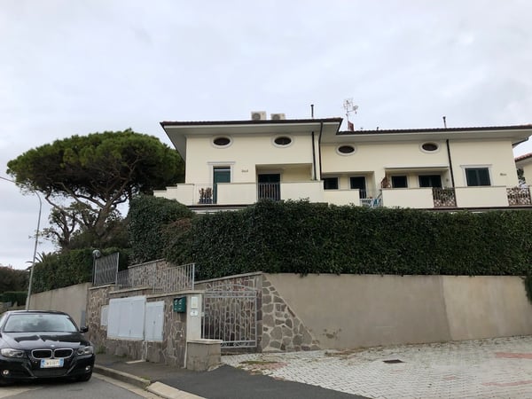 House in Castiglioncello - view 1