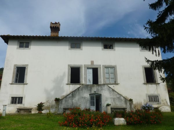 House in Lucca - view 1
