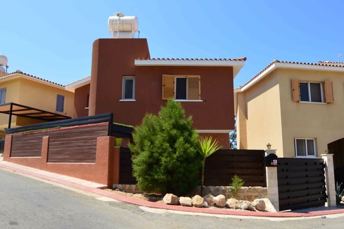 Villa in Paphos - view 1