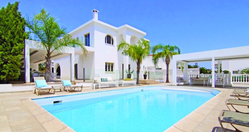 Villa in Paralimni - view 1