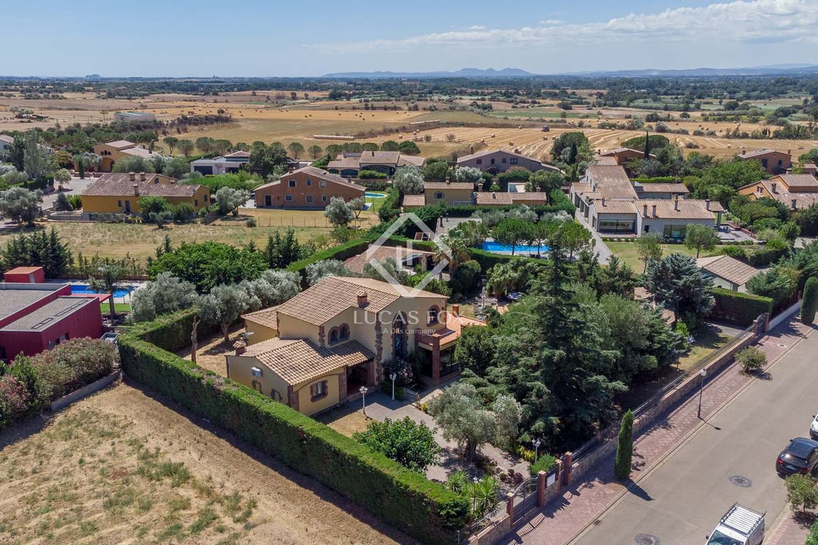 House in Urb.Club de Golf Peralada - Image 3